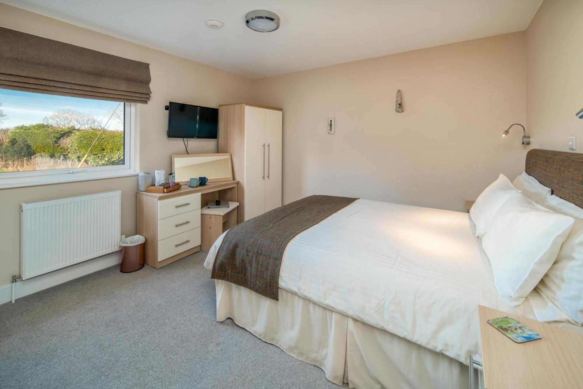 Godshill Park Barn Bed & Breakfast Ventnor Exterior photo